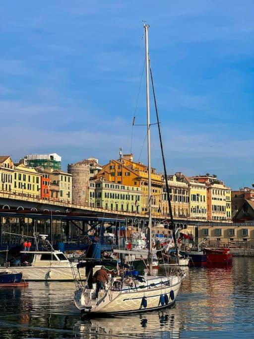 Overlooking The Porto Antico Of Genoa Daire Dış mekan fotoğraf